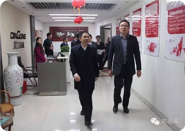 济南市高新区管委会主任徐群一行莅临秦工国际集团调研指导工作