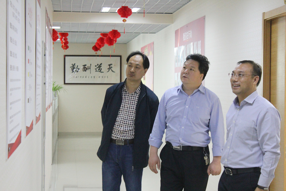 禹城市商务局局长丁强一行莅临名客来网参观考察